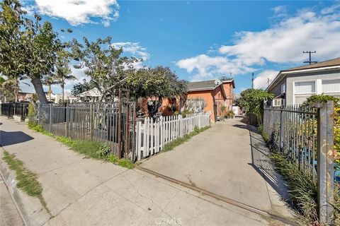 2659 Independence Avenue Huntington Park CA 90255