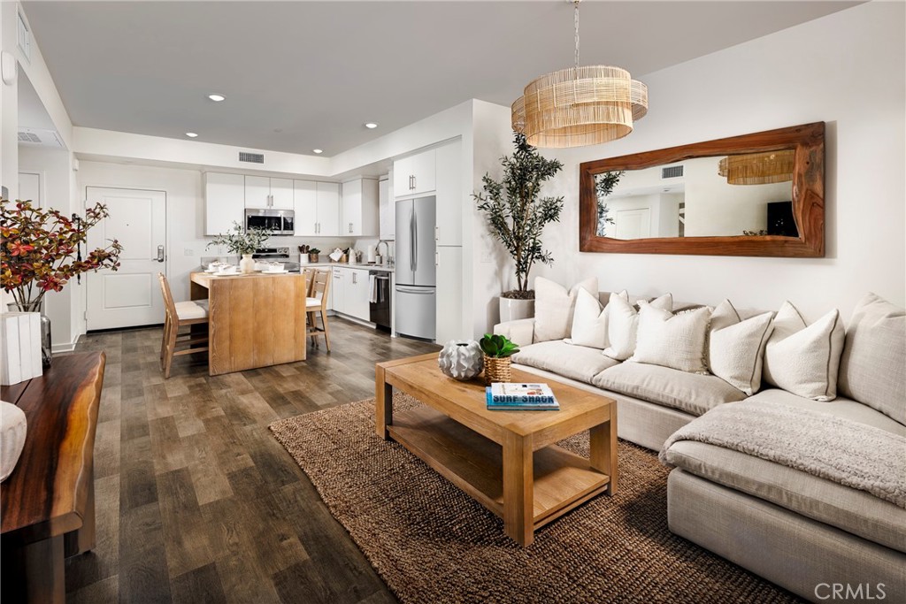 9001 Cerise Lane 109