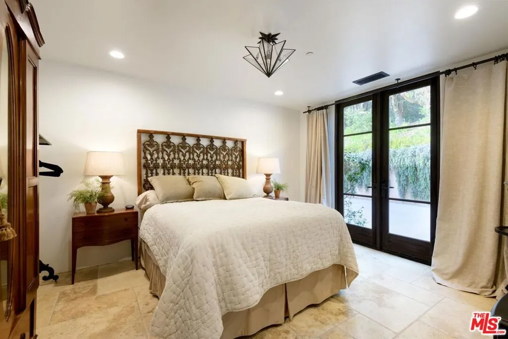 Carpinteria, California 93013, United States, 5 Bedrooms Bedrooms, ,10 BathroomsBathrooms,Residential,Active,254340