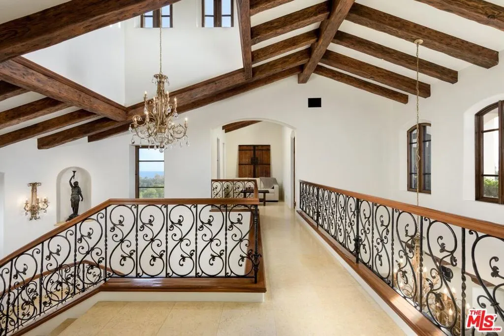 Carpinteria, California 93013, United States, 5 Bedrooms Bedrooms, ,10 BathroomsBathrooms,Residential,Active,254340