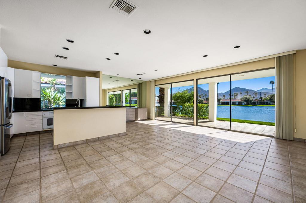 LQCC Lago La Quinta - Residential