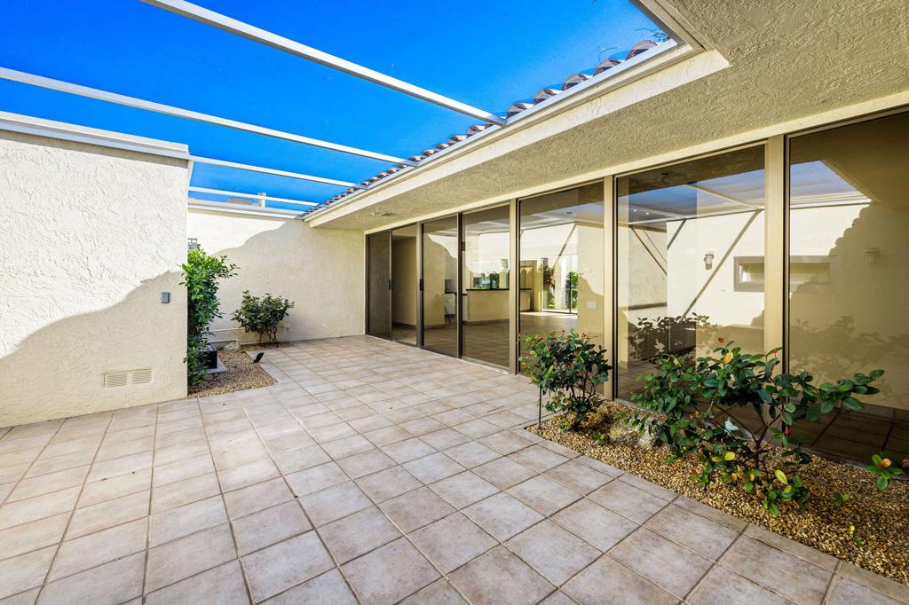 LQCC Lago La Quinta - Residential