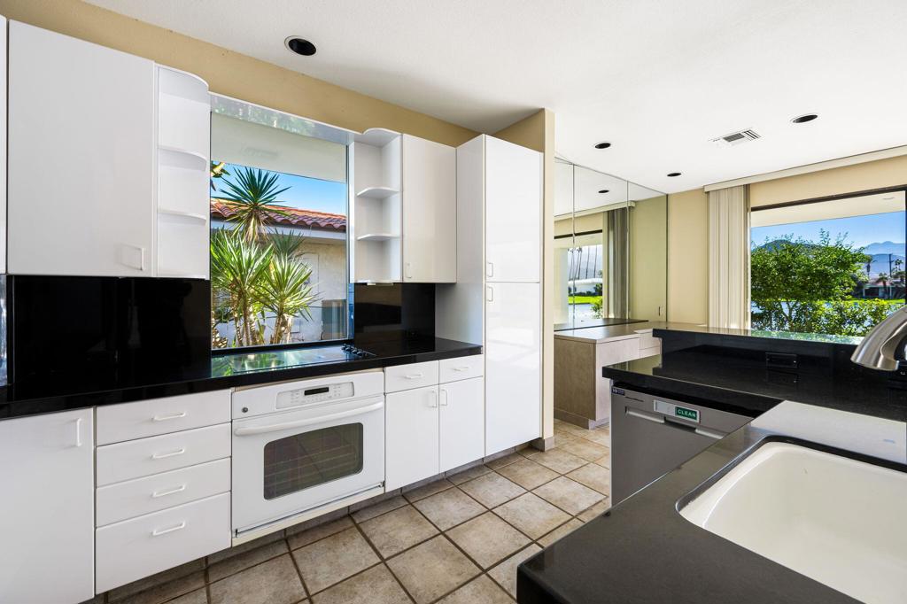 LQCC Lago La Quinta - Residential