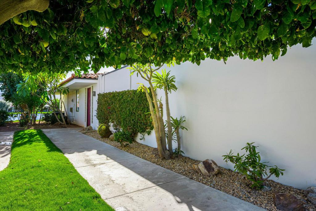 LQCC Lago La Quinta - Residential