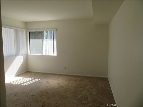 Photo of 1331 Massachusetts Avenue #203, Riverside, CA 92507 (MLS # IV25246458) Photo of 1331 Massachusetts Avenue #203, Riverside, CA 92507 (MLS # IV25246458)