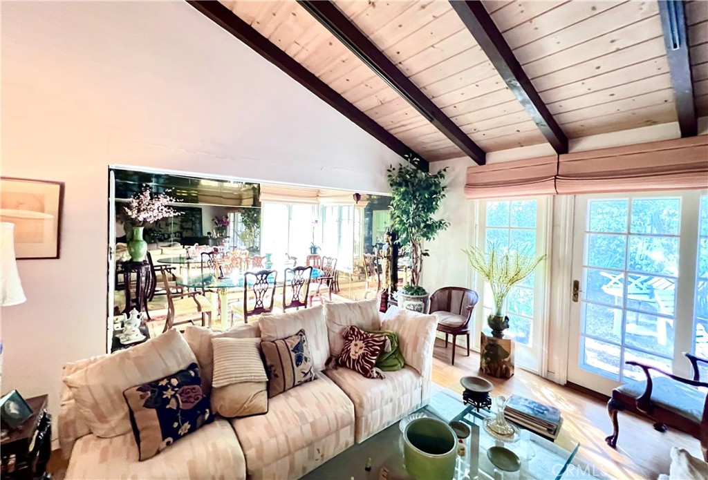 2363 Coldwater Canyon Drive