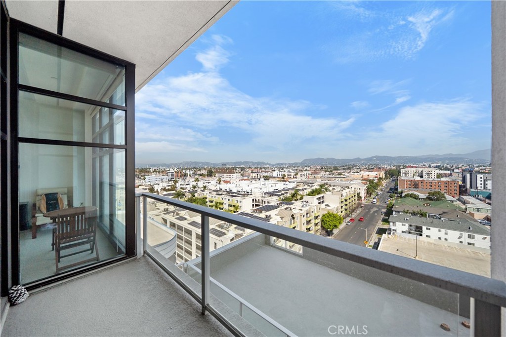 3223 W 6th Street 704