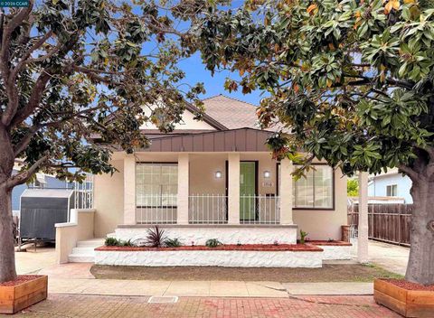 Photo of 1716 Estudillo St St, Martinez, CA 94553 (MLS # 41129238)