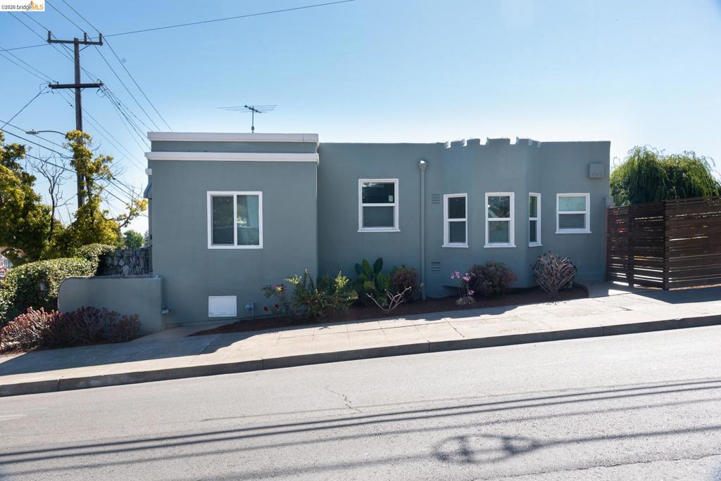 2549 monticello av