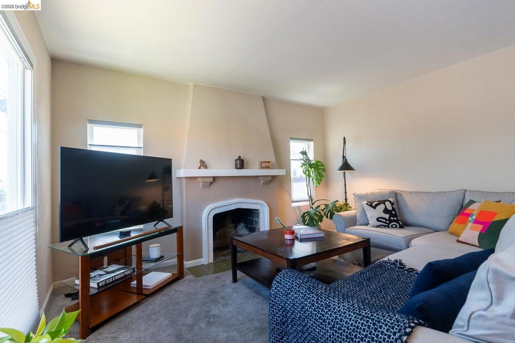 2549 monticello av