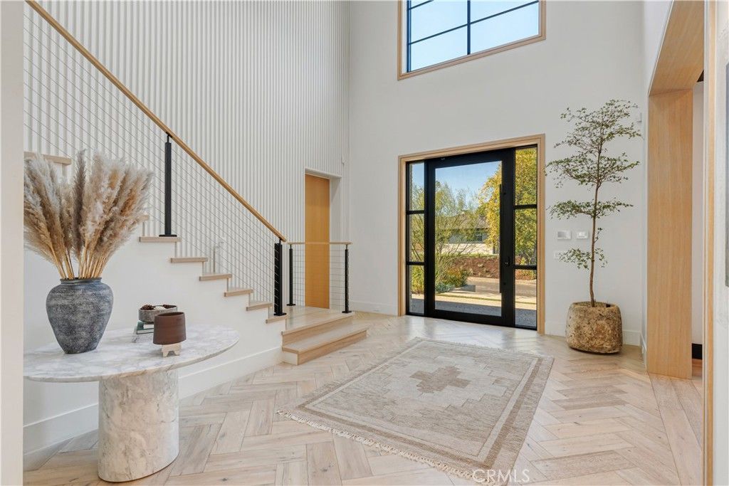 Photo of 4050 Contera Road, Encino, CA 91436 (MLS # SR25174903)