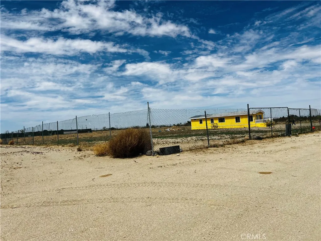 Phelan, California 92371, United States, 2 Bedrooms Bedrooms, ,2 BathroomsBathrooms,Residential,Active,117571