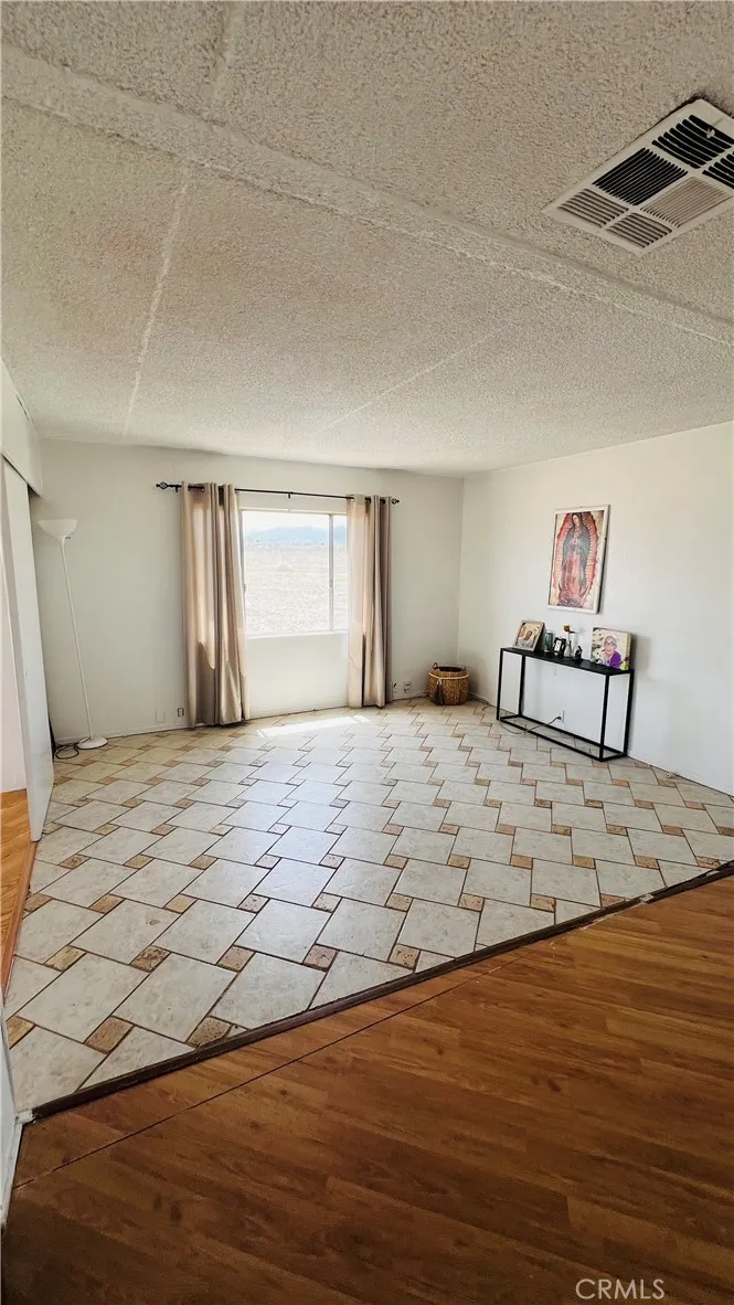 Phelan, California 92371, United States, 2 Bedrooms Bedrooms, ,2 BathroomsBathrooms,Residential,Active,117571