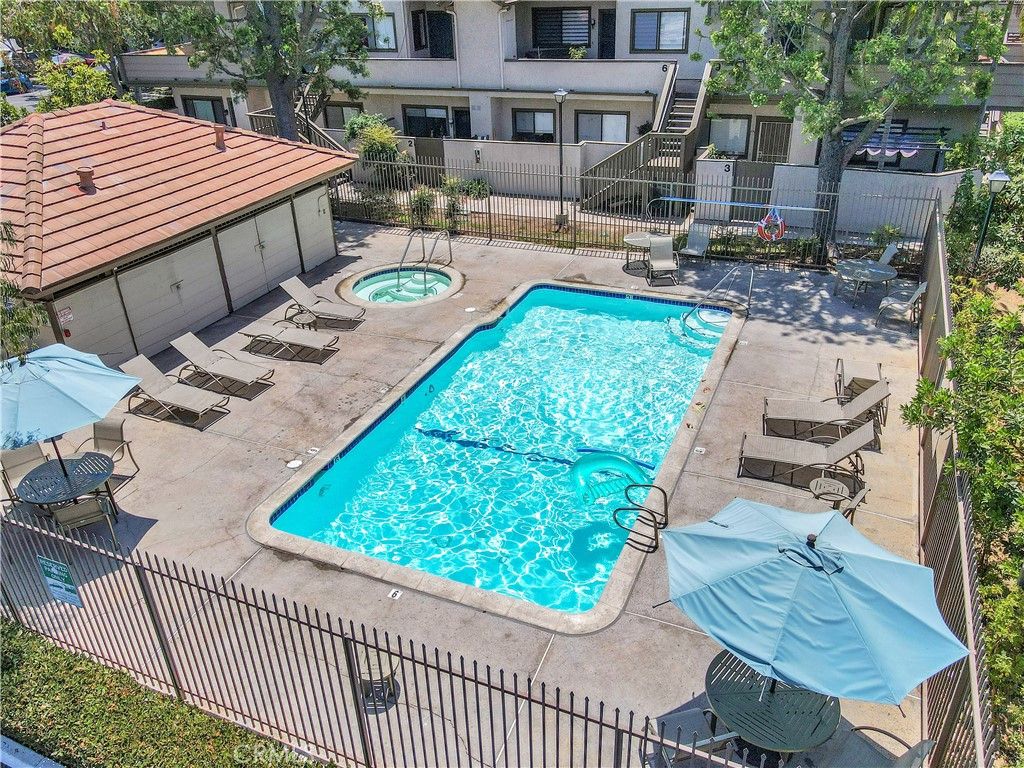 listing image 130723734290962136849