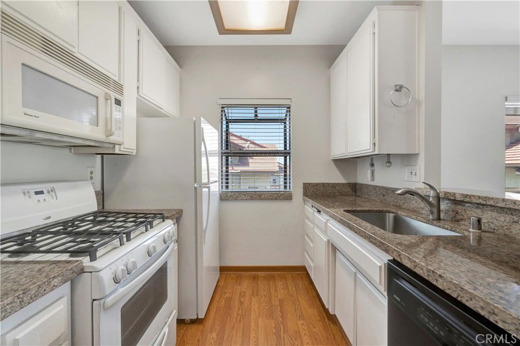 listing image 130724875957040128187