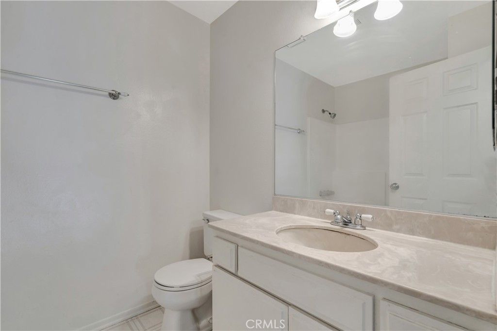 listing image 130722359956828484168