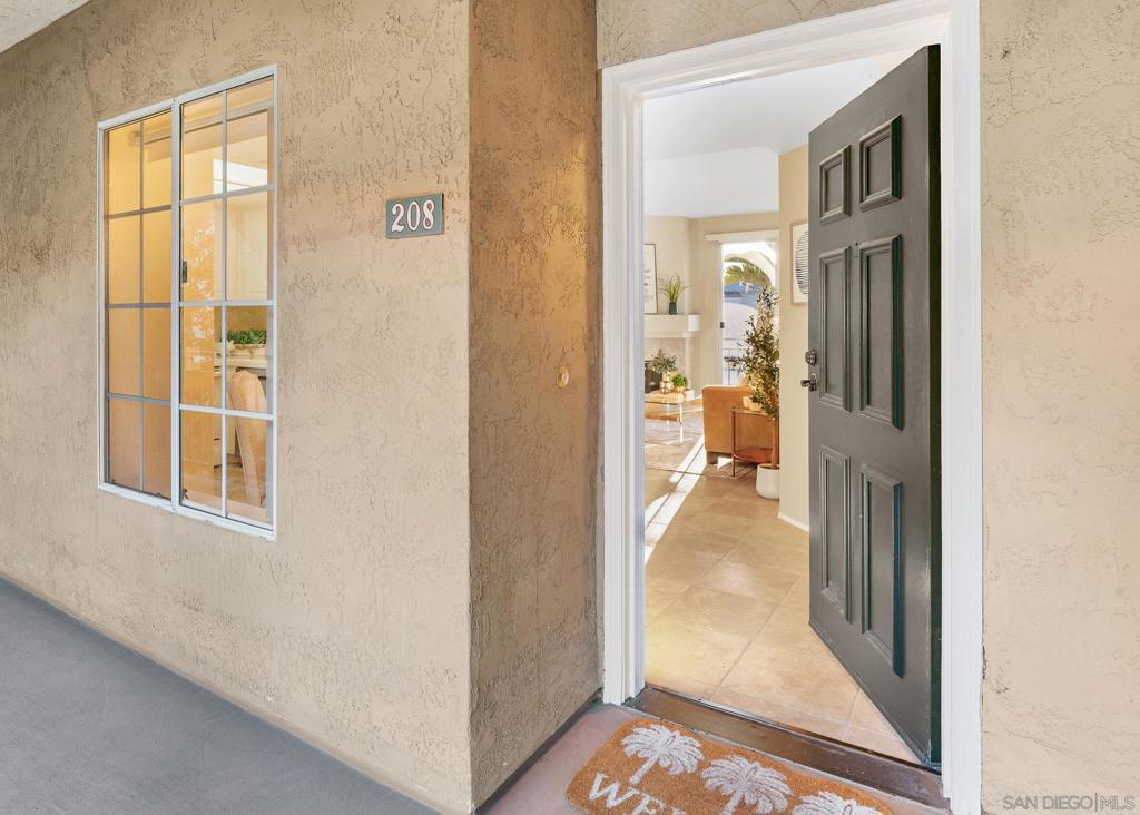 1950 Camino De La Reina 208