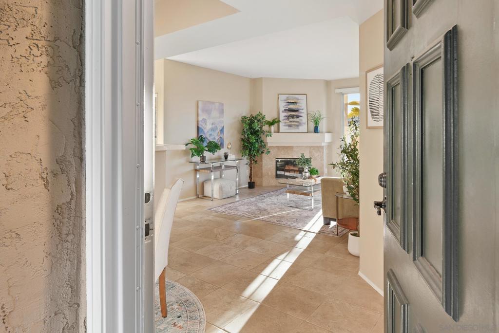 1950 Camino De La Reina 208