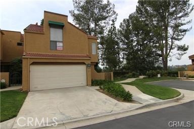 Beautiful View Home in "LAS BRISAS" Private Gated Community in excellent **WALNUT SCHOOL DISTRICT**. Private END Unit with fantastic City Light Views. Open floor plan with high ceiling, laminated floors , private patio area, guest parking right in front. Easy way access to FWY 60 & 57., Great neighborhood! Shopping center consist of H-Mart, Banks, Rite Aid, Starbucks, and many Restaurants in Diamond Bar Plaza just minutes away. HOA fees include water, Fire Insurance, Trash, and common area.
MUST see.