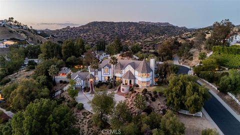 Photo of 1 Mustang Lane, Bell Canyon, CA 91307 (MLS # SR26101811)