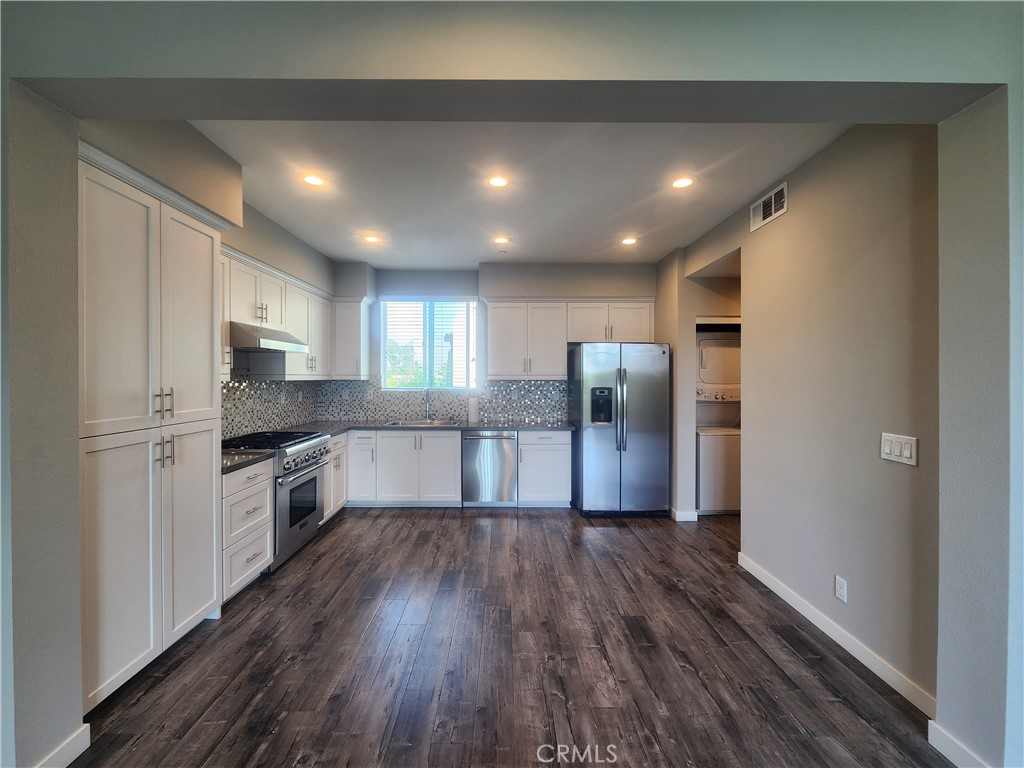 Trailview Townhomes - Residential Lease