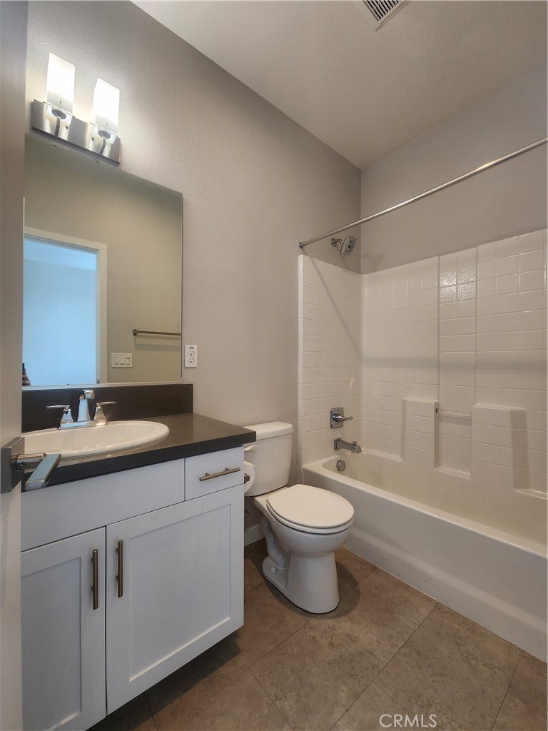 Trailview Townhomes - Residential Lease