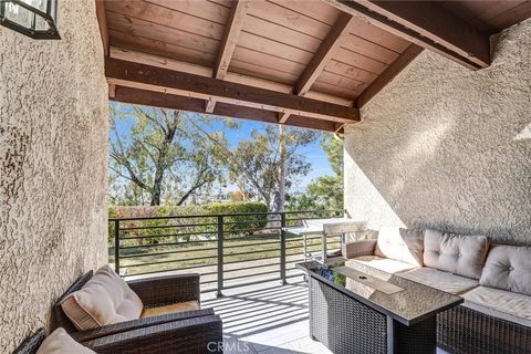 Photo of 7757 Via Rosa Maria, Burbank, CA 91504 (MLS # SR25245301)