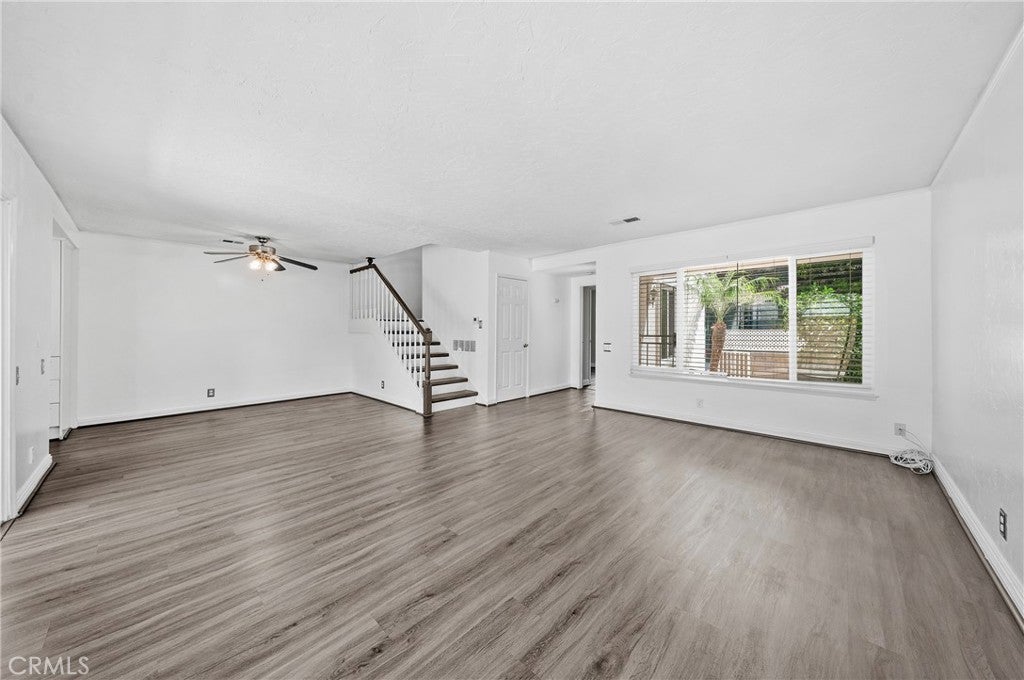 29616 Oakwood Ct