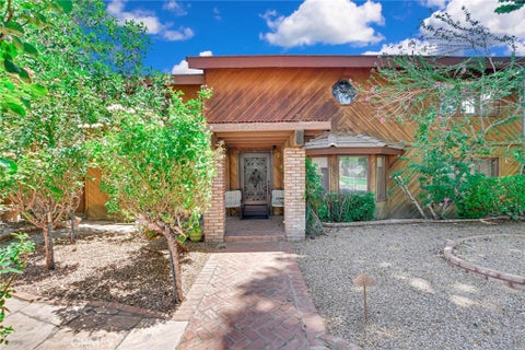 Photo of 12915 Greensboro RD, Victorville, CA 92395 (MLS # HD26157540)