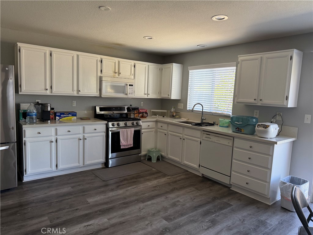 Properties 2 861 Moyano Circle