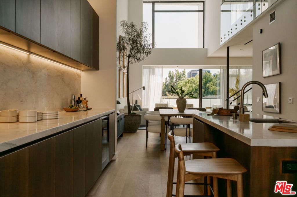 Photo of 702 N Doheny Drive #TH4, West Hollywood, CA 90069 (MLS # 25605885)