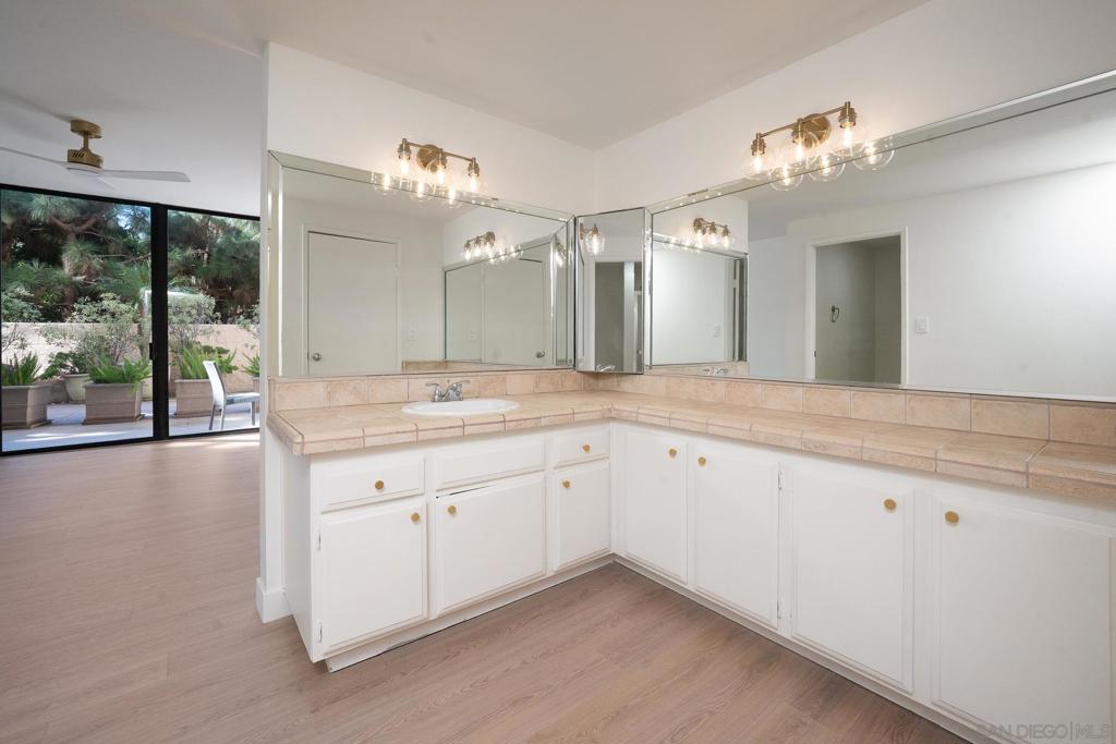 La Jolla - Residential Lease