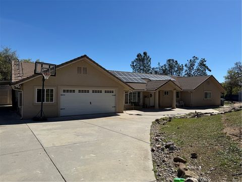 Photo of 33478 Spreading Oak Lane, Auberry, CA 93602 (MLS # FR26056008)