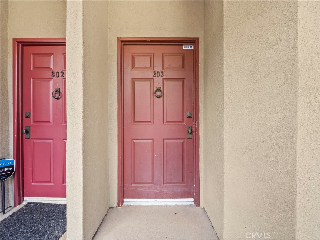 4301 Fulton Avenue 303