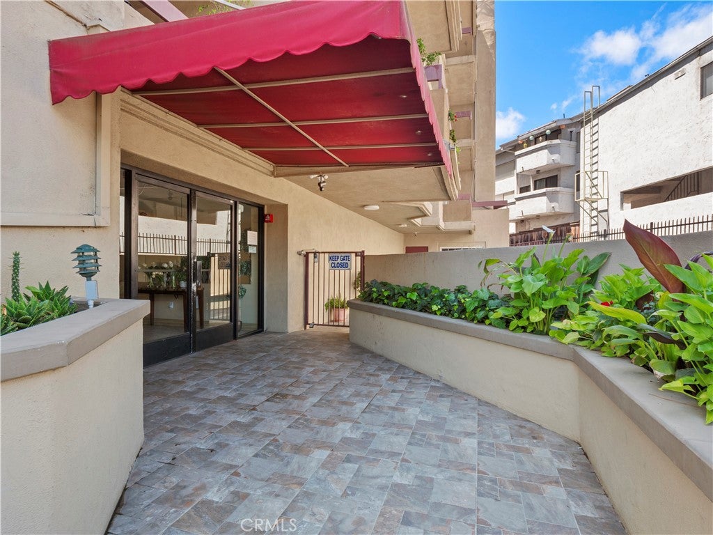 4301 Fulton Avenue 303, Sherman Oaks CA 91423
