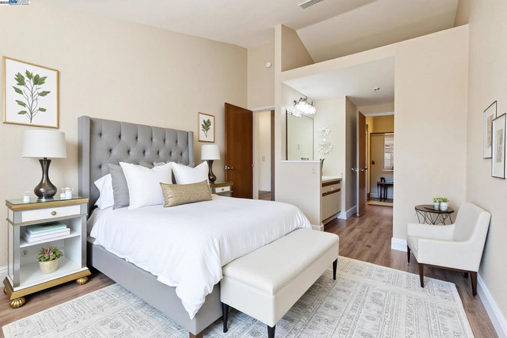 BRENTWOOD VILLA - Residential