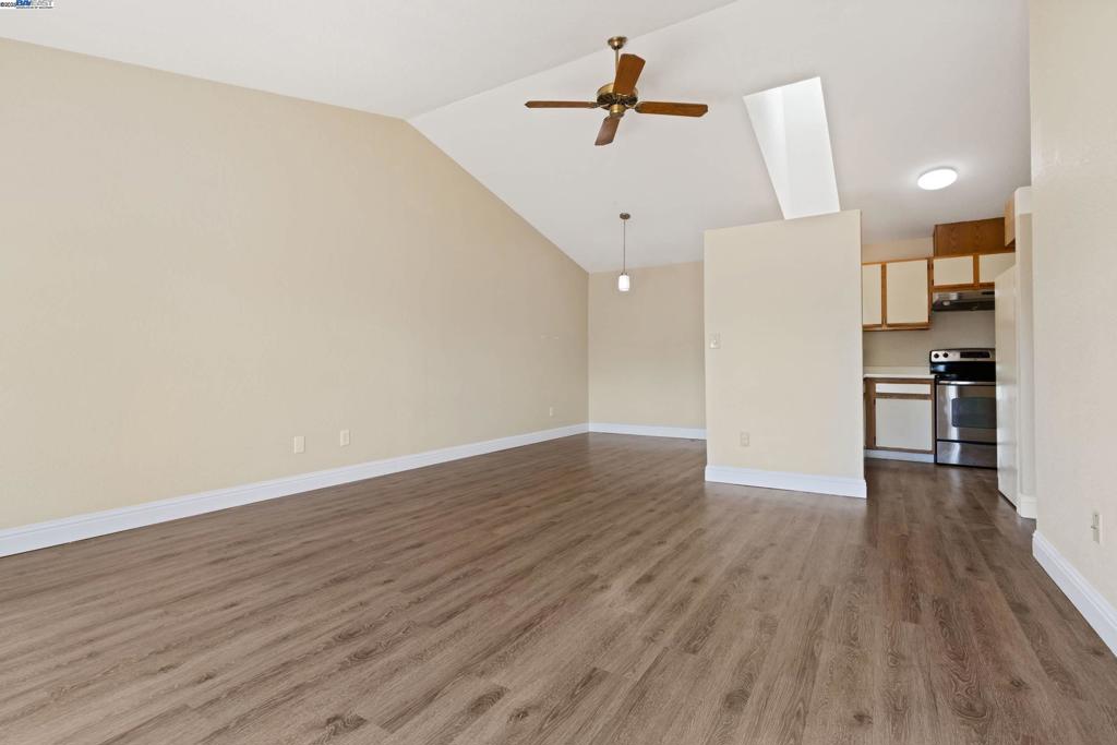 BRENTWOOD VILLA - Residential