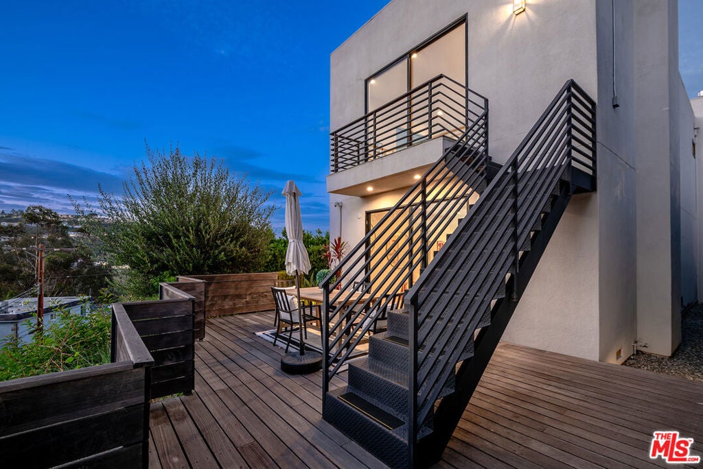 8184 Mannix Drive