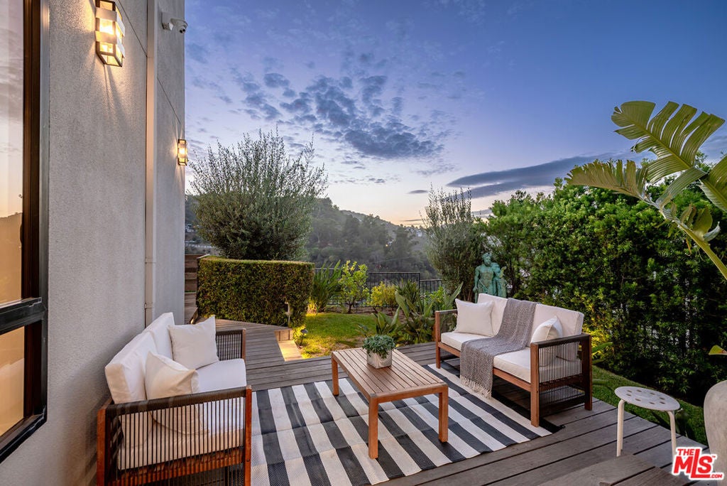 8184 Mannix Drive