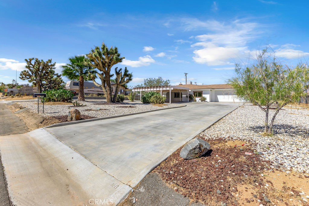 7120 La Habra