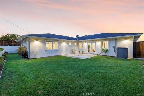 Tiny photo for 332 Calle Mayor, Redondo Beach, CA 90277 (MLS # SB25180617)