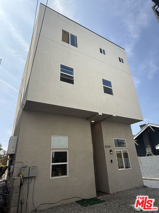 4224 S Western Avenue