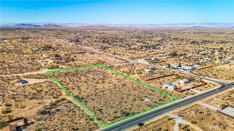 Photo of 1 Buena Vista, Yucca Valley, CA 92252 (MLS # JT24108943) Photo of 1 Buena Vista, Yucca Valley, CA 92252 (MLS # JT24108943)