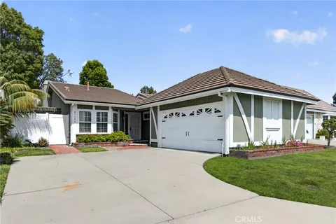 MLS: OC26103415