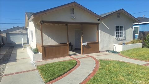 Photo of 815 W 134th Place Pl, Compton, CA 90222 (MLS # IN26077993)