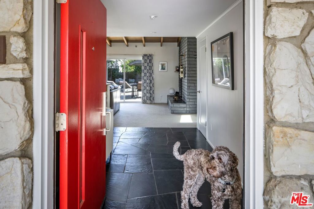 4910 Abbeyville Avenue