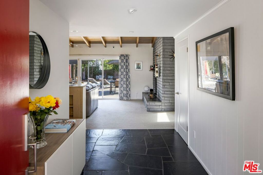 4910 Abbeyville Avenue