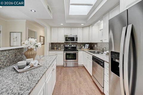 Photo of 1149 Singingwood Ct #2, Walnut Creek, CA 94595 (MLS # 41139380)
