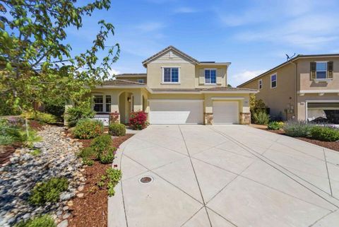 Photo of 1661 Longmeadow Court, Gilroy, CA 95020 (MLS # ML82042016)