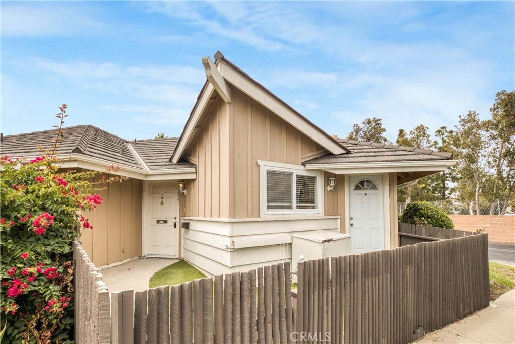 Welcome to this charming single-story “Bungalow” unit tucked away in the prime New Horizons 55+ community. This 2 bedroom 2 bathroom home instantly welcomes you with a light-filled, open layout that feels spacious from the moment you enter. The floor plan offers both a formal living room with a cozy fireplace and a versatile den that can serve as a family room or home office. The kitchen is a good size with so much storage and breakfast bar opening up the space which is great while entertaining. The primary suite is a good size with ample closet space and en-suite bathroom for convenience, while the secondary bedroom is an also large with great closet space. The guest bath has been updated and has a nice sized walk-in shower. Enjoy your morning coffee or host your next dinner party on the large covered back patio. This 55+ senior living community is packed with amenities designed for an active lifestyle. Enjoy two sparkling pools and a spas, a well-equipped sports center with gym, dry saunas, ping pong room, tennis/pickleball courts, and craft shops including ceramics. The clubhouse hosts social events, clubs, and private gatherings, while golf lovers can take advantage of the 9-hole course, putting green, and driving cage. With a short drive to beach this could be the lifestyle you’ve been waiting for. At New Horizons, it’s more than just a home it’s a vibrant place to thrive.